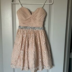 New Gorgeous City Studio Strapless Lace Dress 👗 
size 3